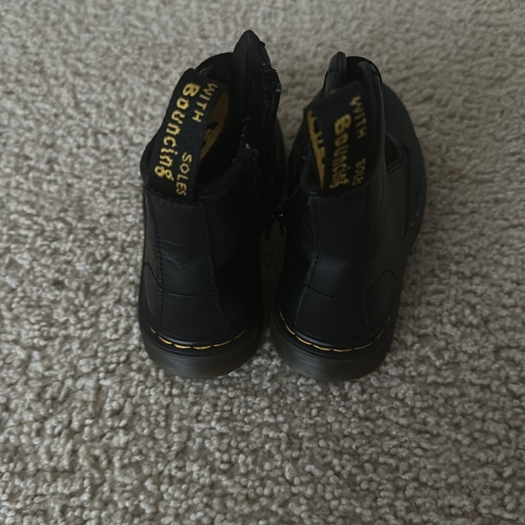 Dr. Martens Girls
Barely worn grew out of them too quickly. - Picture 2 of 4